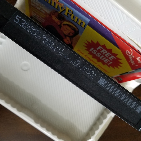 Mighty Ducks D3 (1996 VHS) Disney Video - Picture 4 of 7